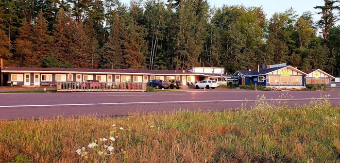 Carlas Restaurant, Motel, and Cozy Inn - From Web Listing (newer photo)